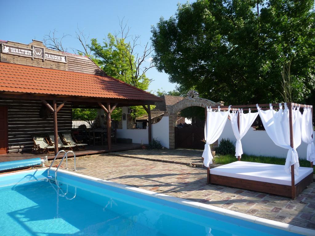 Walter Ranch Villa Kaskantyu Luaran gambar